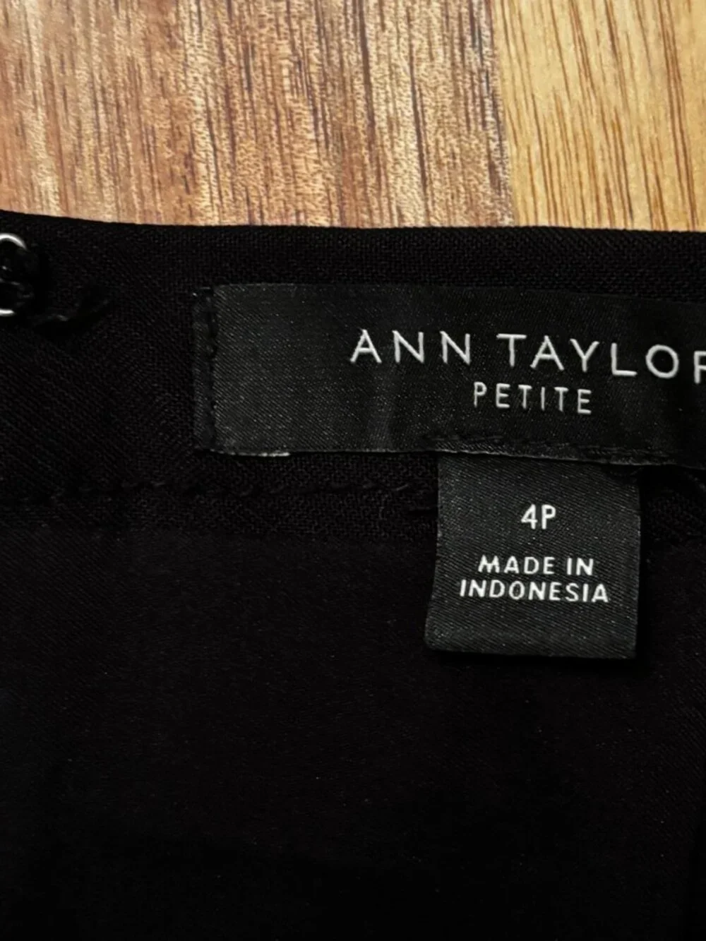 Ann Taylor Petite Black A-Line Skirt Size 4P Lined Career Workwear (2092)